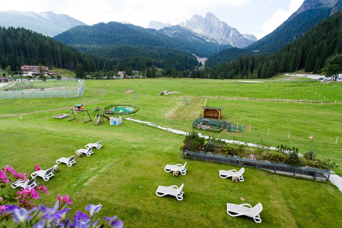 Hotel Vienna San Martino Di Castrozza Exterior foto